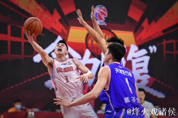 鹰眼挑战未果,河南队憾失关键局,江苏队以24:15胜出 鹰眼挑战未果,河南队憾失关键局,江苏队以24:15胜出